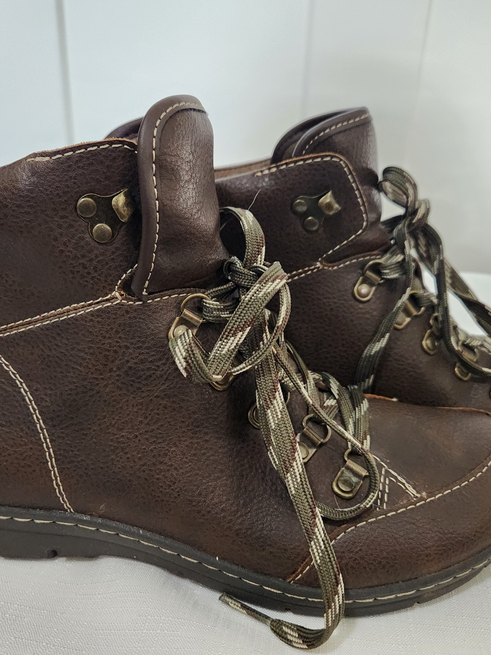 Women's B.O.C Alyssa Brown Leather Lace-Up Casual Boots - Picture 8 of 11
